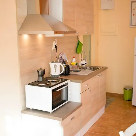 아파트 4 Seasons Apartments, A1 *