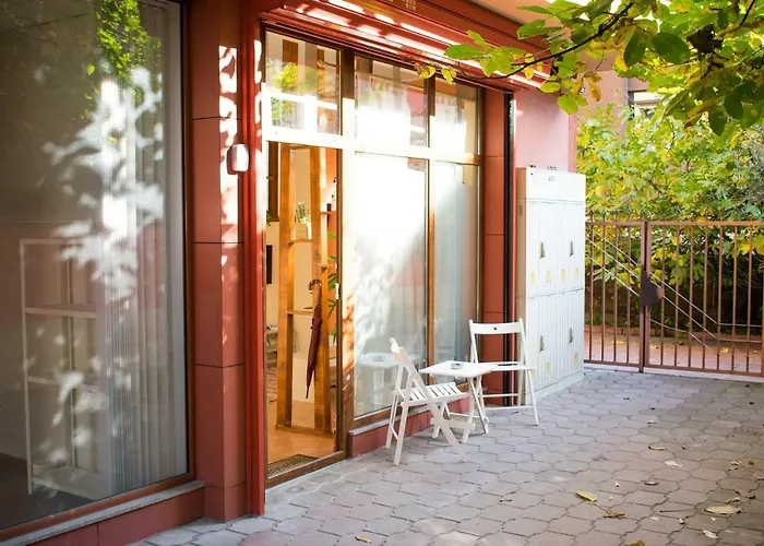 4 Seasons Apartments, A1