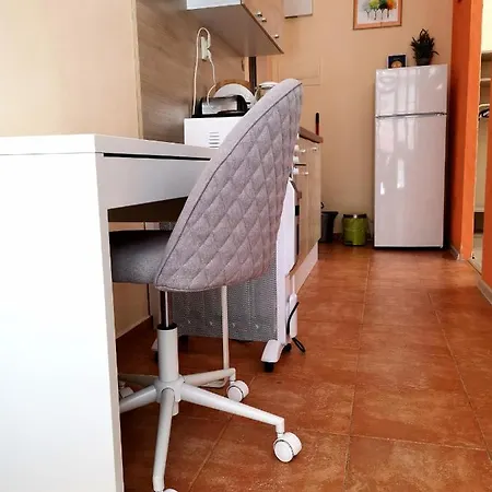 4 Seasons Apartments, A1