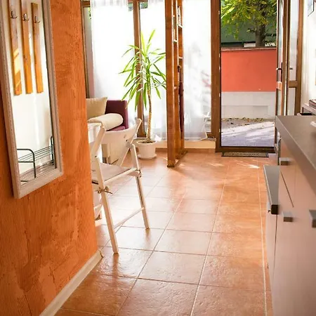 4 Seasons Apartments, A1 Апартаменты *