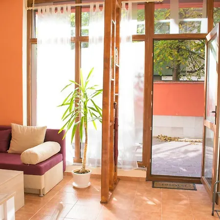 4 Seasons Apartments, A1